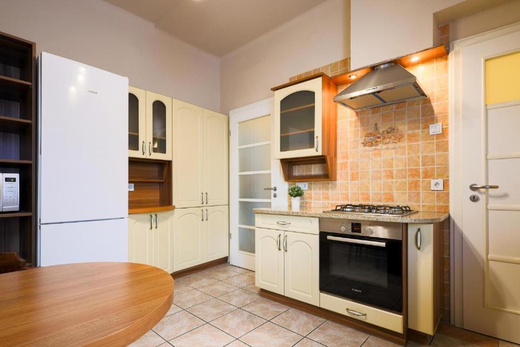 בודפשט Downtown Vintage Home By Bella מראה חיצוני תמונה